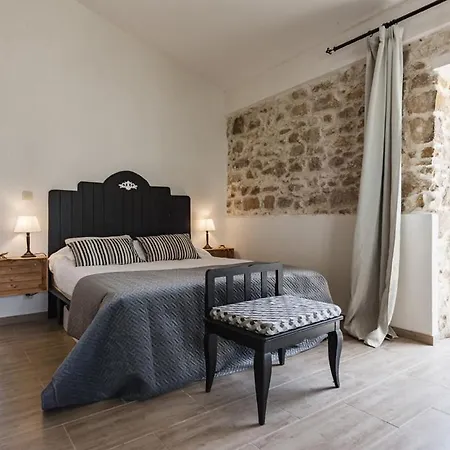 Bramasole Charming House 招待所 科米索