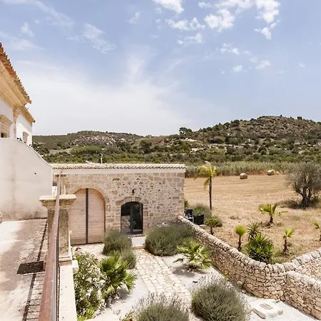 Bramasole Charming House 3*